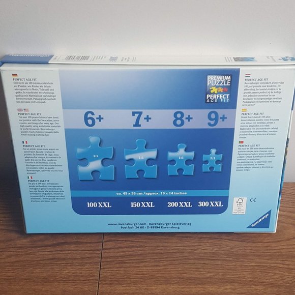 Ravensburger 300 XXL Puzzle Dolphins and Fish - Picture 3 of 4